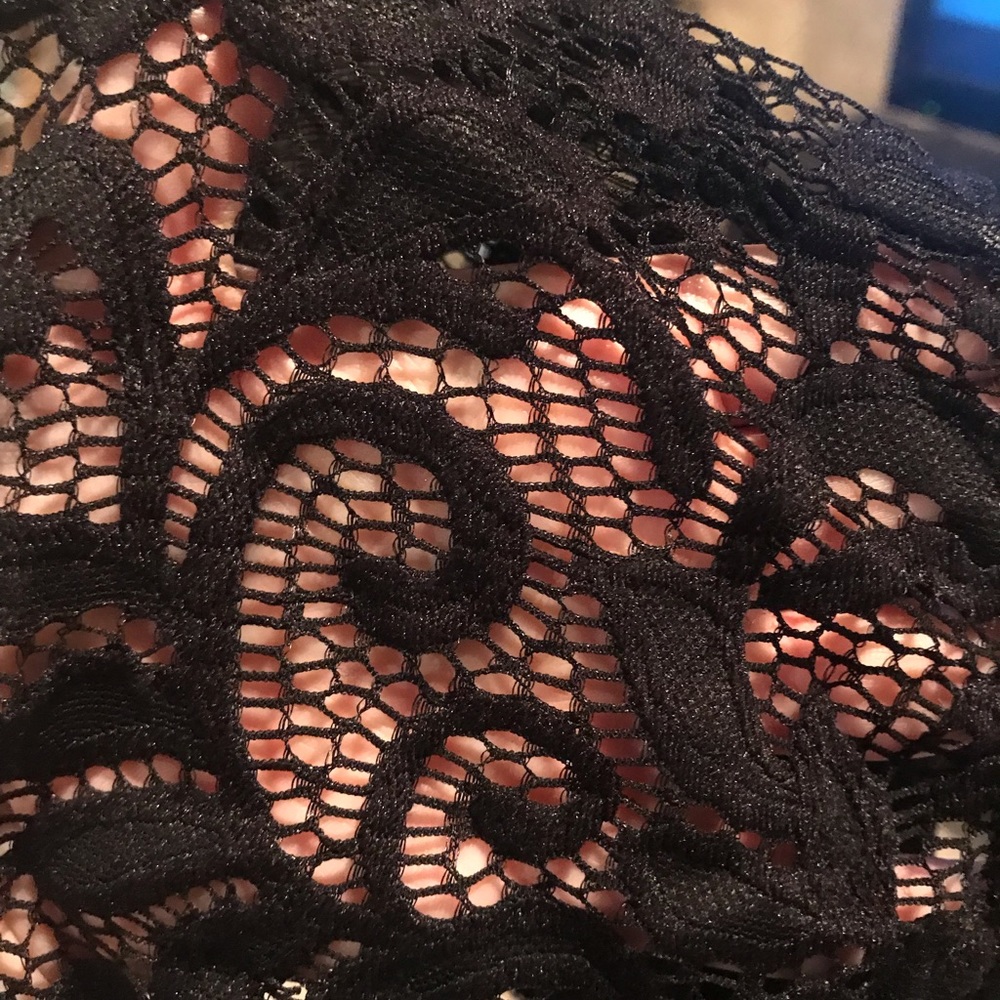 NWT Boutique Brand Black Lace Crop Top - Picture 3 of 3